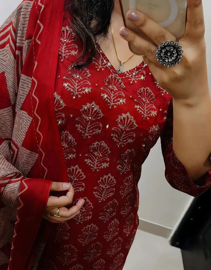 Red Pink Geometric Printed Kurta Set with Dupatta