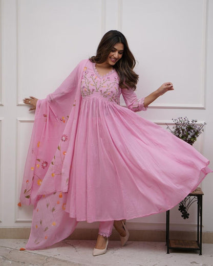 Pink Embroidery Kurta And Pant With Dupatta For Women